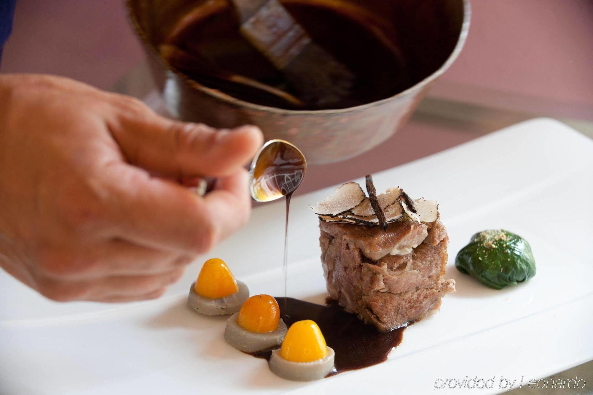 Hotel Spa Frederic Carrion Et Sa Table Gastronomique Viré 外观 照片