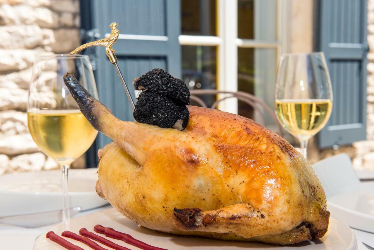 Hotel Spa Frederic Carrion Et Sa Table Gastronomique Viré 外观 照片
