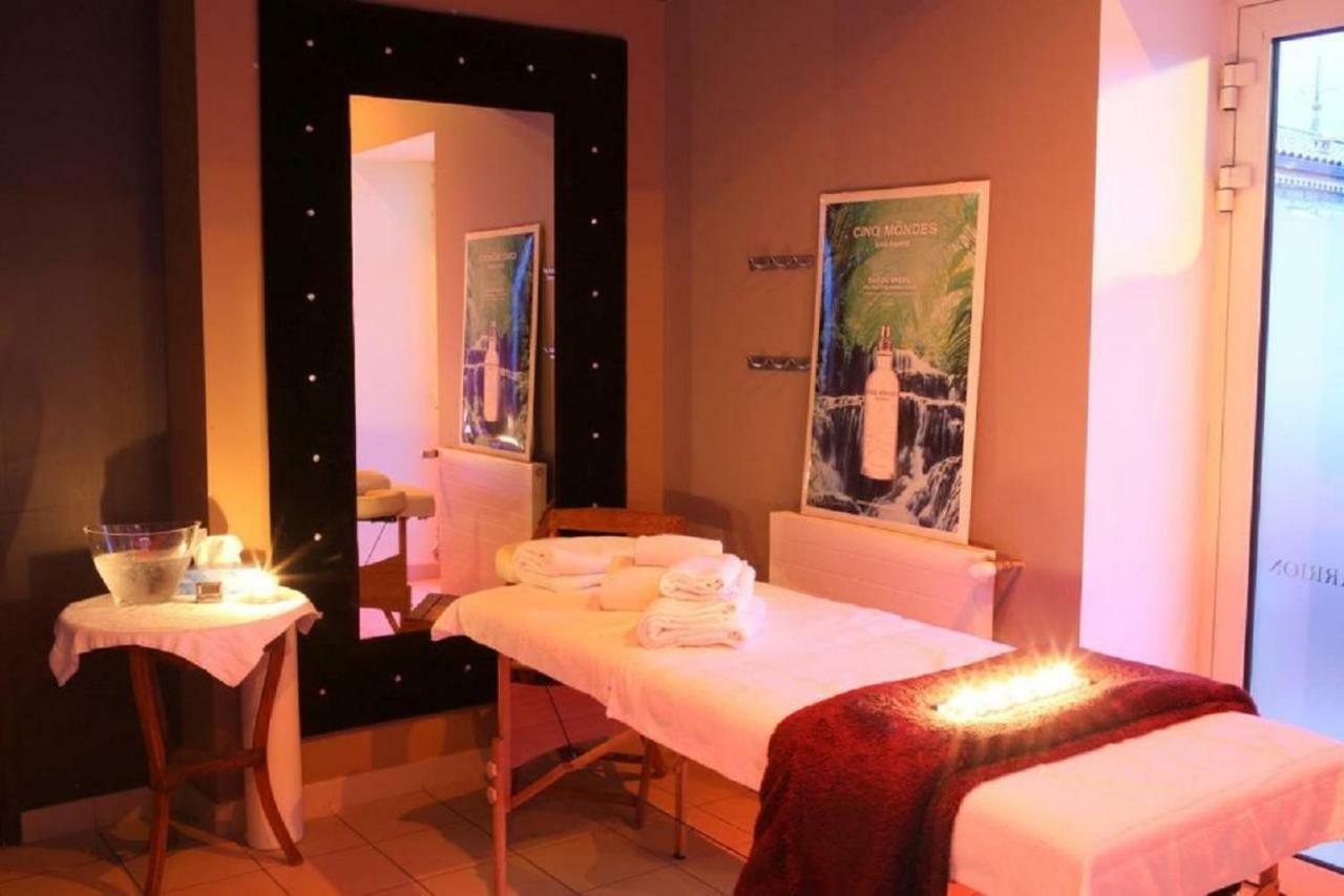 Hotel Spa Frederic Carrion Et Sa Table Gastronomique Viré 外观 照片